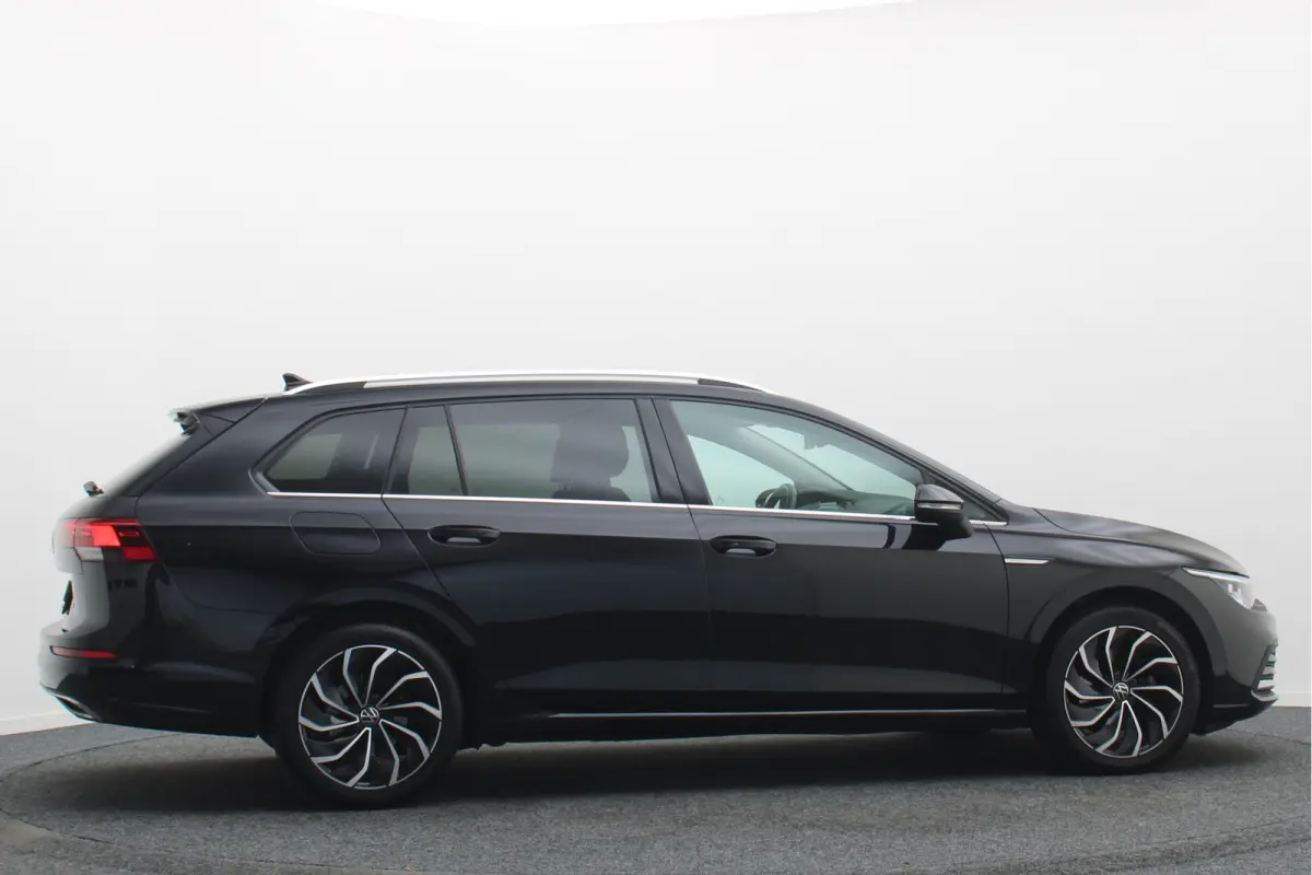 1.5 TSI Style Virtual Cockpit, ACC, Apple CarPlay, IQ-Light, Memory, Keyless, Trekhaak, 17"