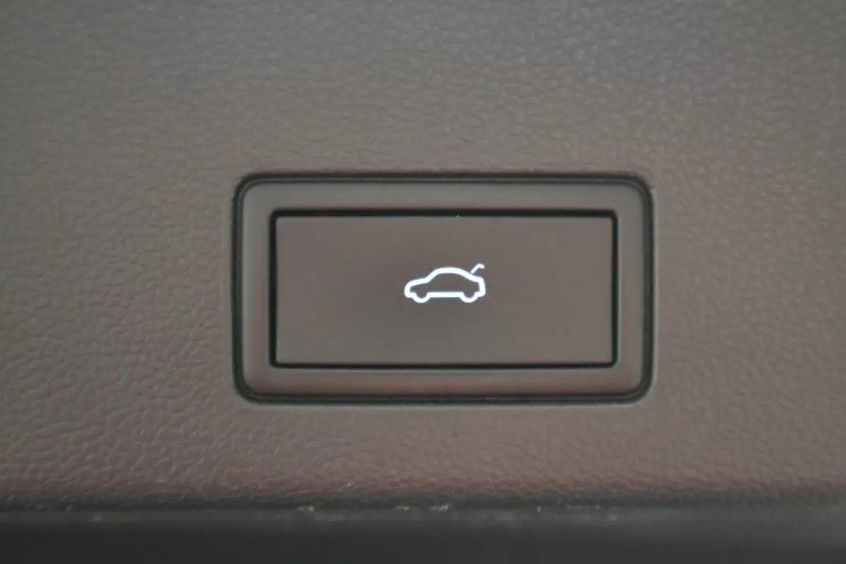 1.5 TSI Style Virtual Cockpit, ACC, Apple CarPlay, IQ-Light, Memory, Keyless, Trekhaak, 17"