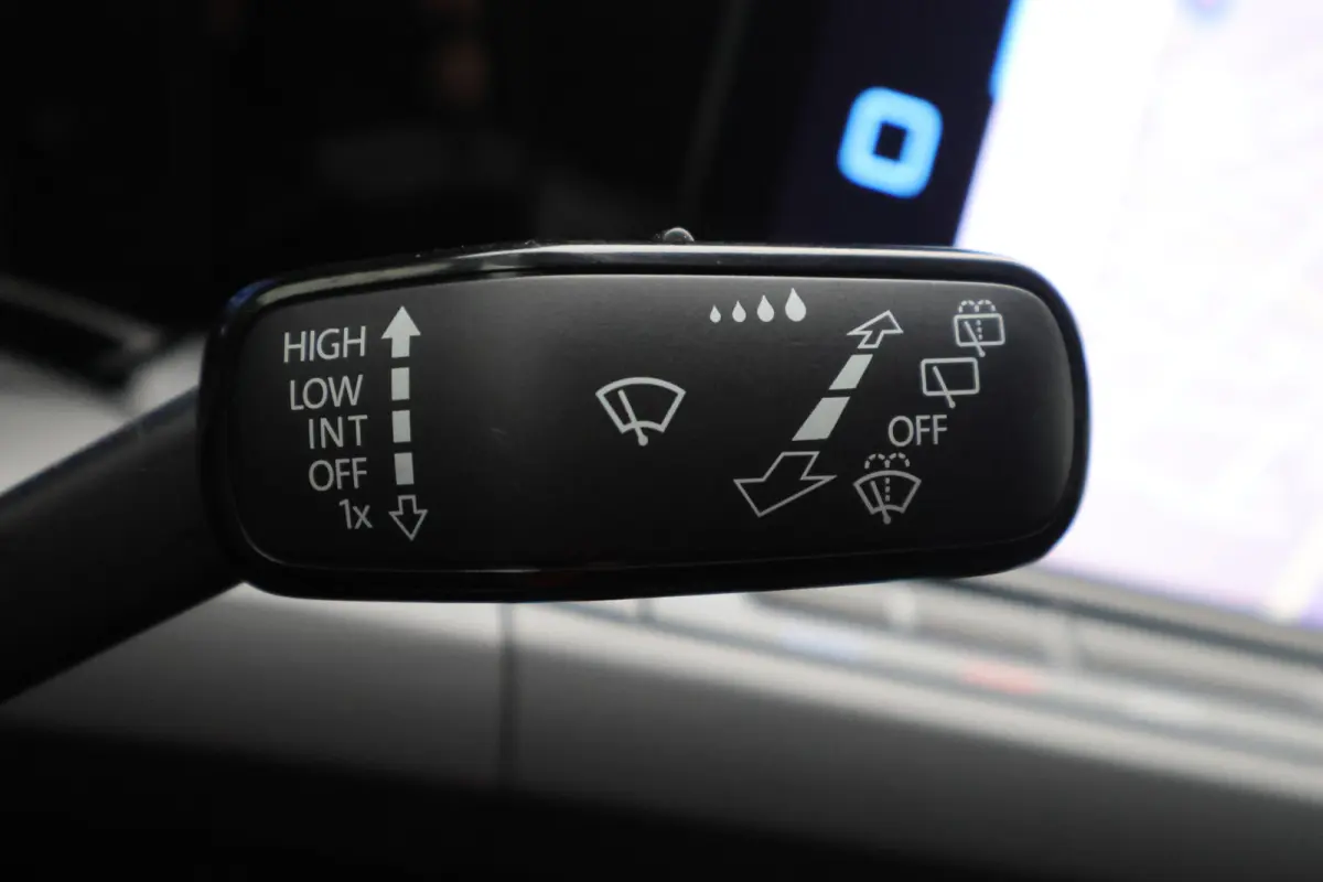 1.5 TSI Style Virtual Cockpit, ACC, Apple CarPlay, IQ-Light, Memory, Keyless, Trekhaak, 17"