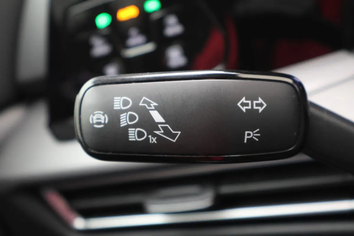 1.5 TSI Style Virtual Cockpit, ACC, Apple CarPlay, IQ-Light, Memory, Keyless, Trekhaak, 17"