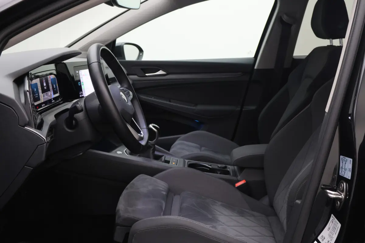 1.5 TSI Style Virtual Cockpit, ACC, Apple CarPlay, IQ-Light, Memory, Keyless, Trekhaak, 17"
