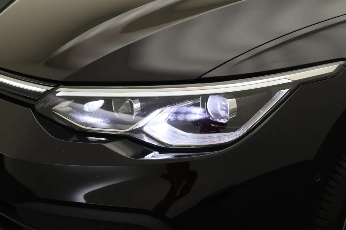 1.5 TSI Style Virtual Cockpit, ACC, Apple CarPlay, IQ-Light, Memory, Keyless, Trekhaak, 17"