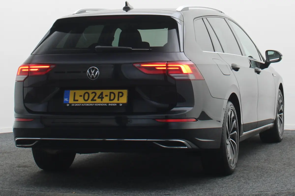 1.5 TSI Style Virtual Cockpit, ACC, Apple CarPlay, IQ-Light, Memory, Keyless, Trekhaak, 17"