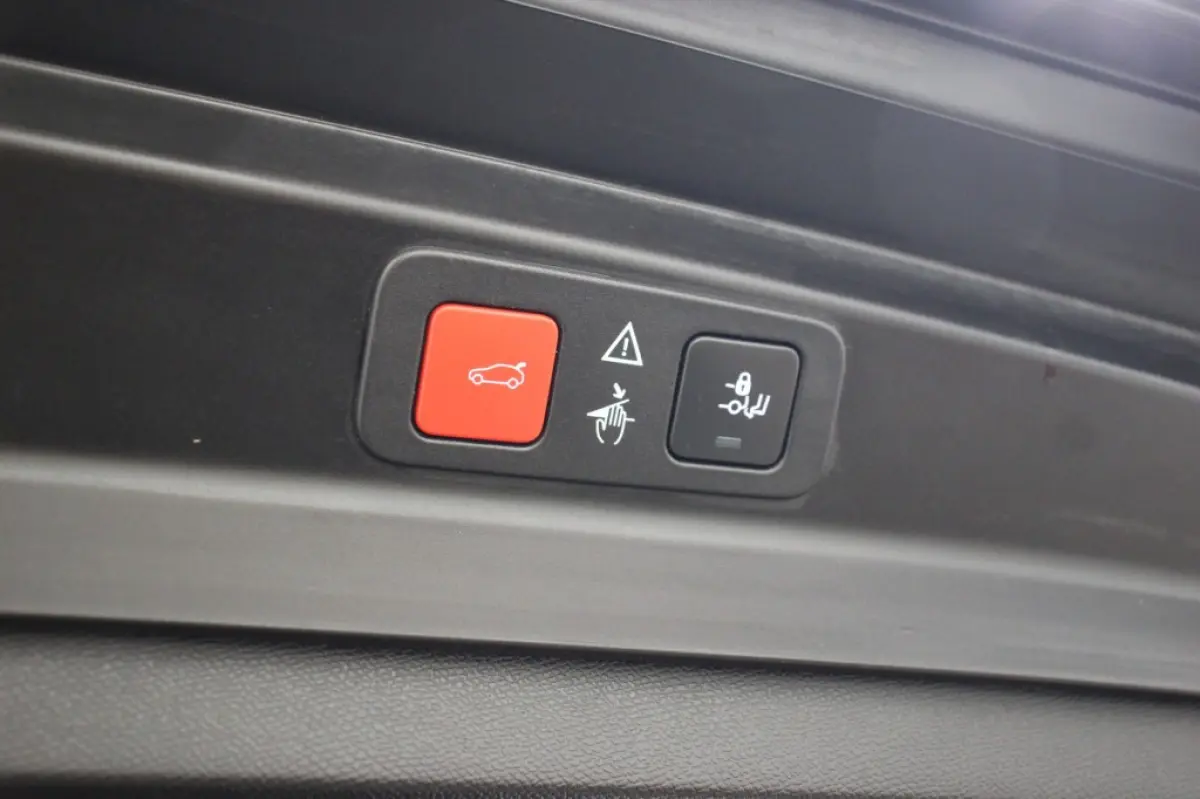 1.2 PureTech Allure 7 Persoons - Digitaal Cockpit, Carplay, Adapt. Cruise, Stoelverw. Trekhaak