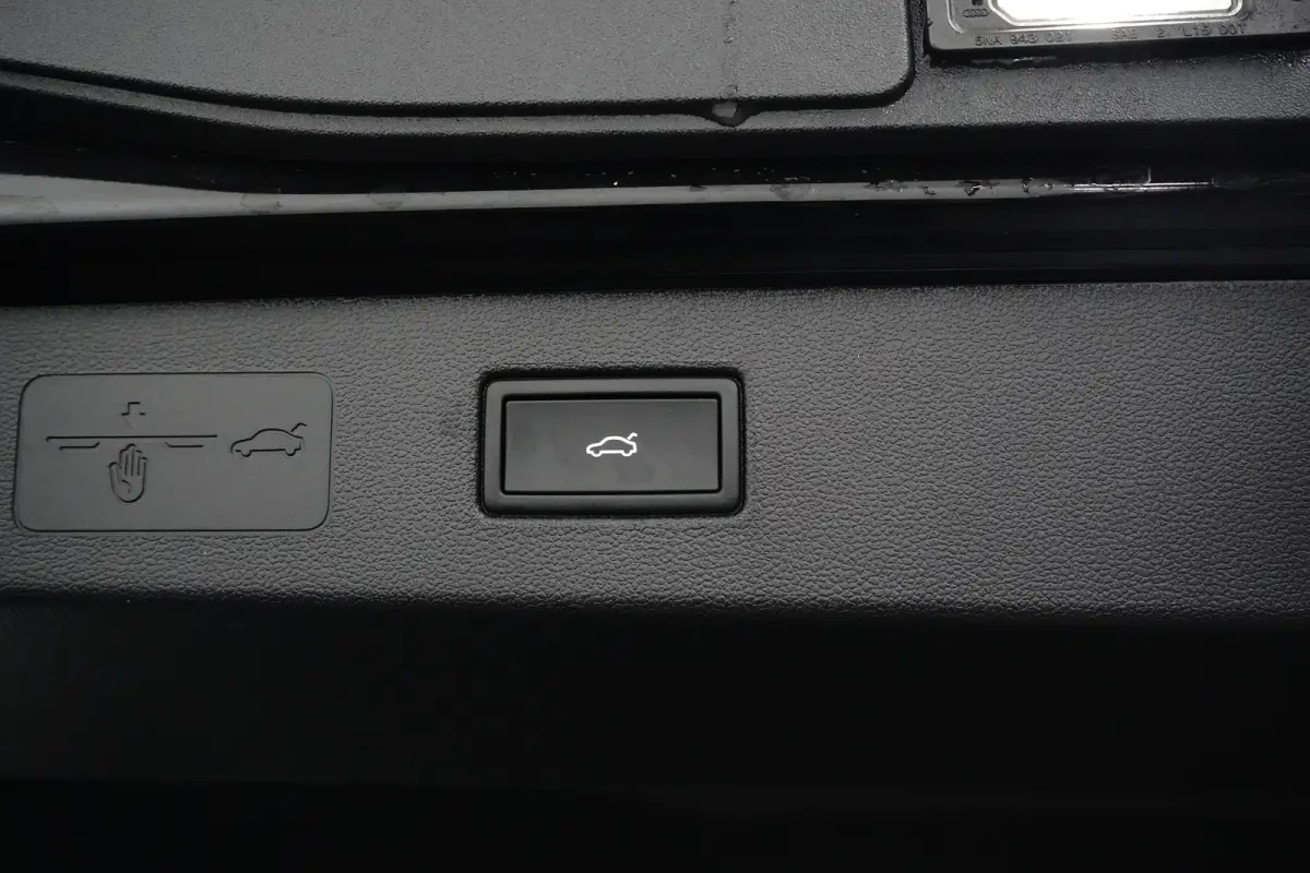 1.5 eTSI 150PK DSG-7 MHEV R-Line | TREKHAAK | AUTO A. KLEP | CAMERA | 18 INCH | NAVIGATIE | STOEL + STUURVERW. | APP CONNECT