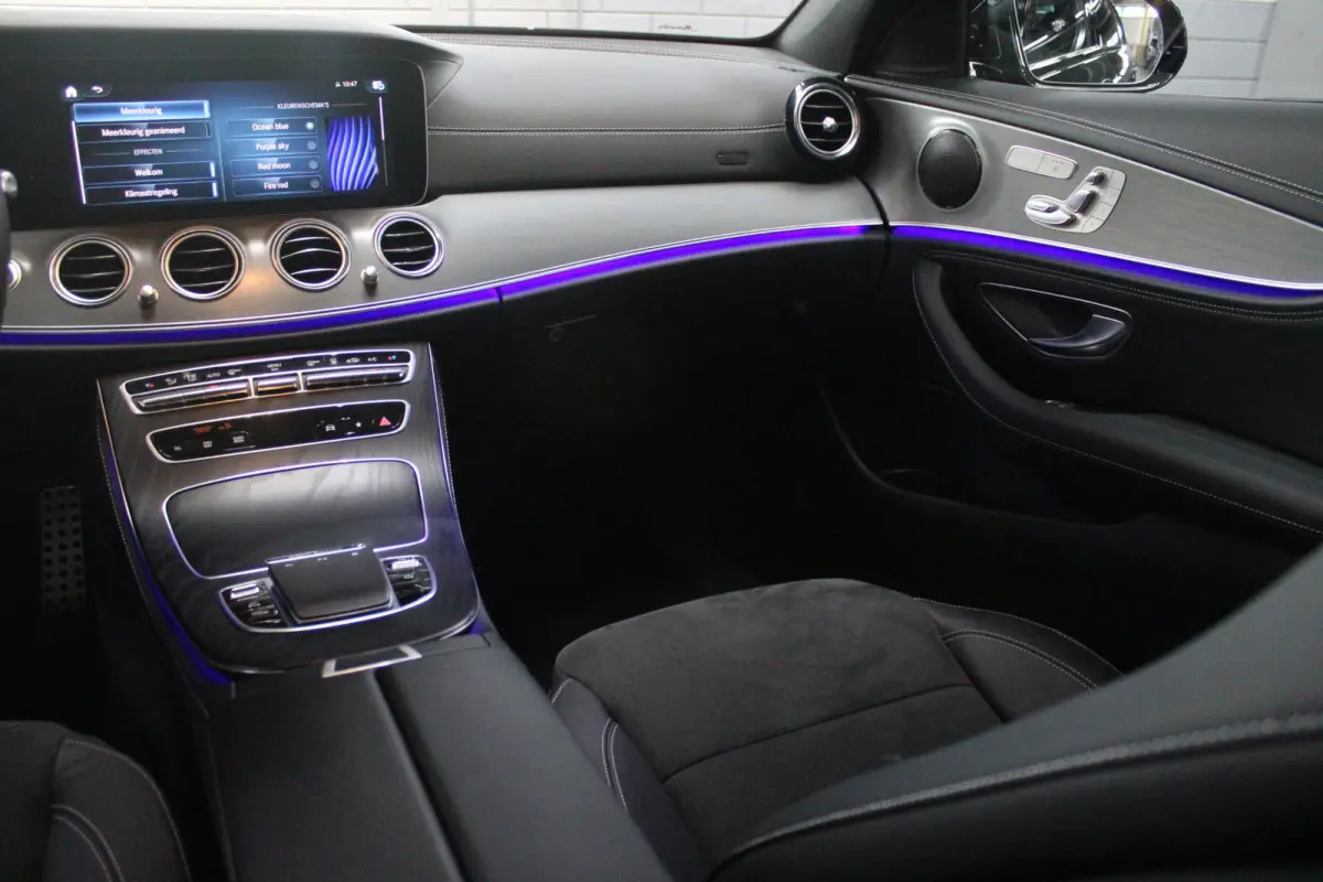 300e 320PK BUSINESS SOLUTION AMG NIGHT EDITION | MULTISPAAKS AMG VELGEN | 360° CAMERA | | TREKHAAK | MULTIBEAM MATRIX LED KOPLAMPEN | LED ACHTERLICHTEN | ELEKTRISCH VERSTELBARE VOORSTOELEN 