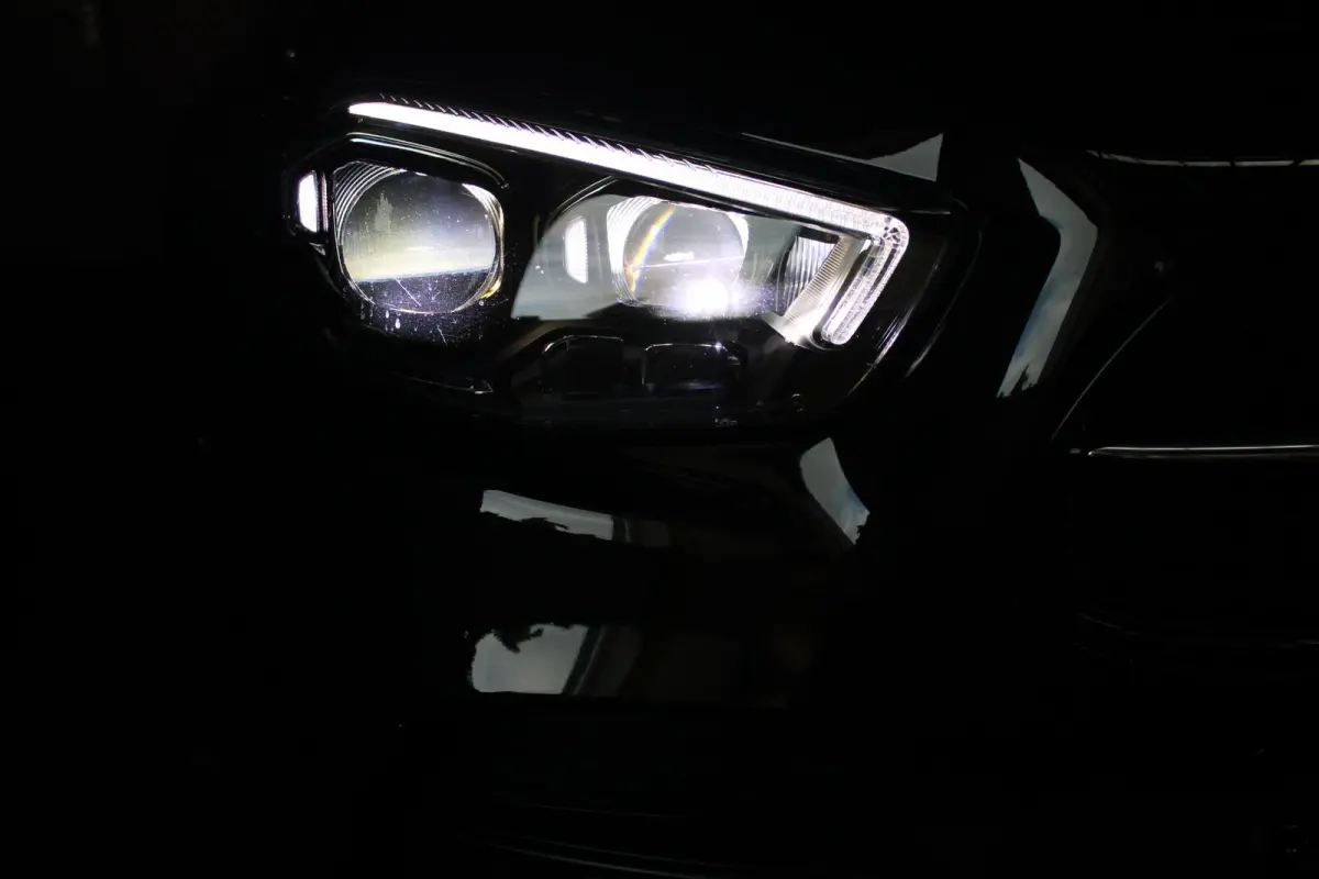 300e 320PK BUSINESS SOLUTION AMG NIGHT EDITION | MULTISPAAKS AMG VELGEN | 360° CAMERA | | TREKHAAK | MULTIBEAM MATRIX LED KOPLAMPEN | LED ACHTERLICHTEN | ELEKTRISCH VERSTELBARE VOORSTOELEN 