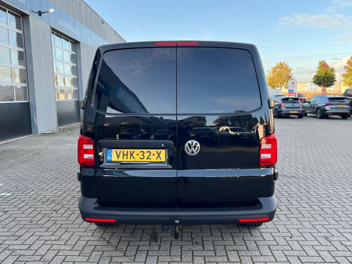 2.0 TDI L2H1 > Trekhaak/Cruise control/17 inch