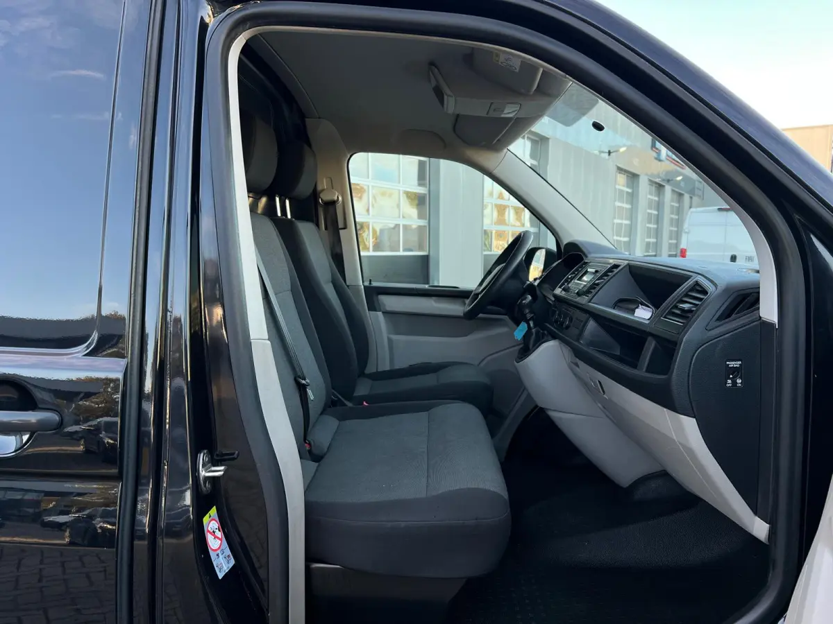 2.0 TDI L2H1 > Trekhaak/Cruise control/17 inch