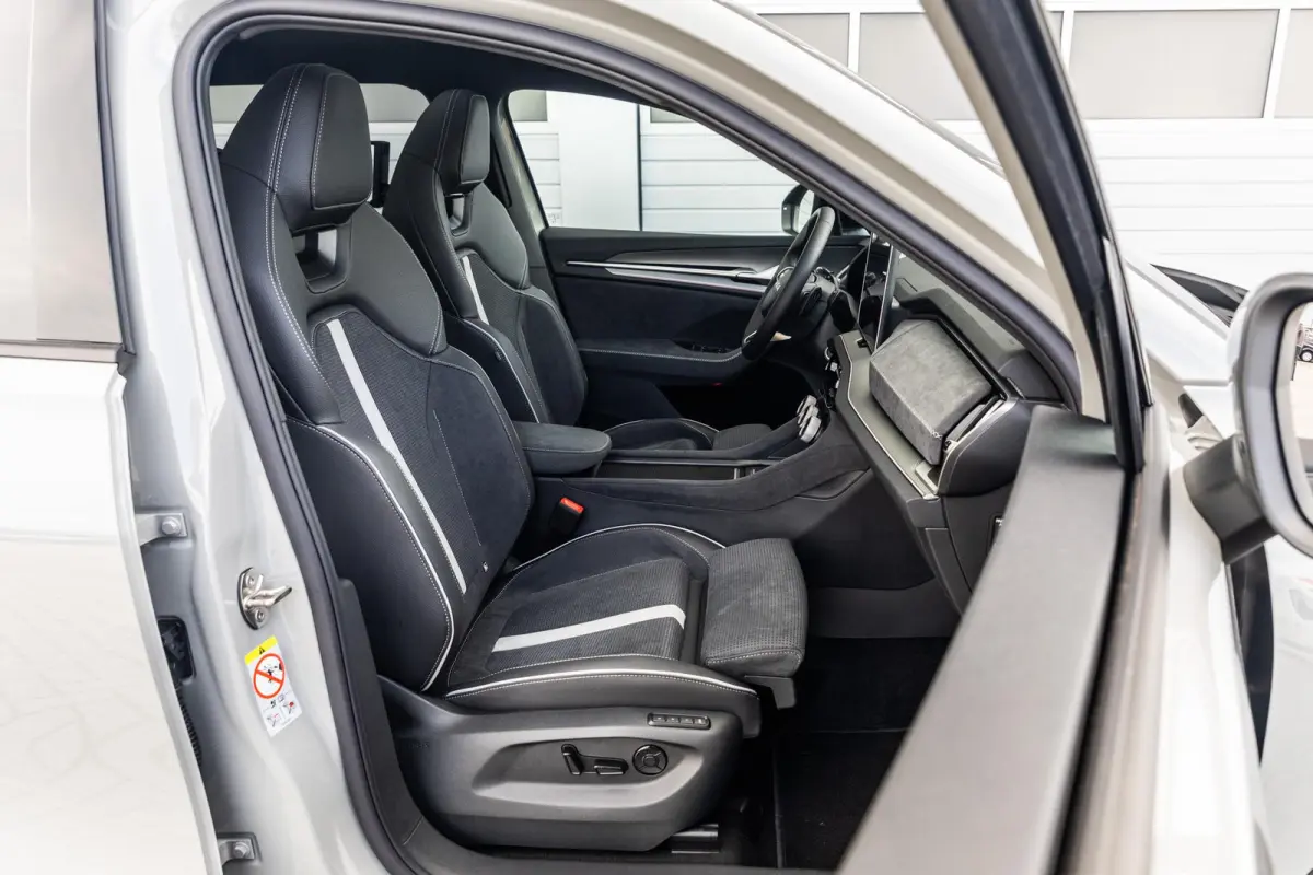 1.5 TSI 204pk PHEV Sportline Business | Comfort Pakket | Winter Pakket