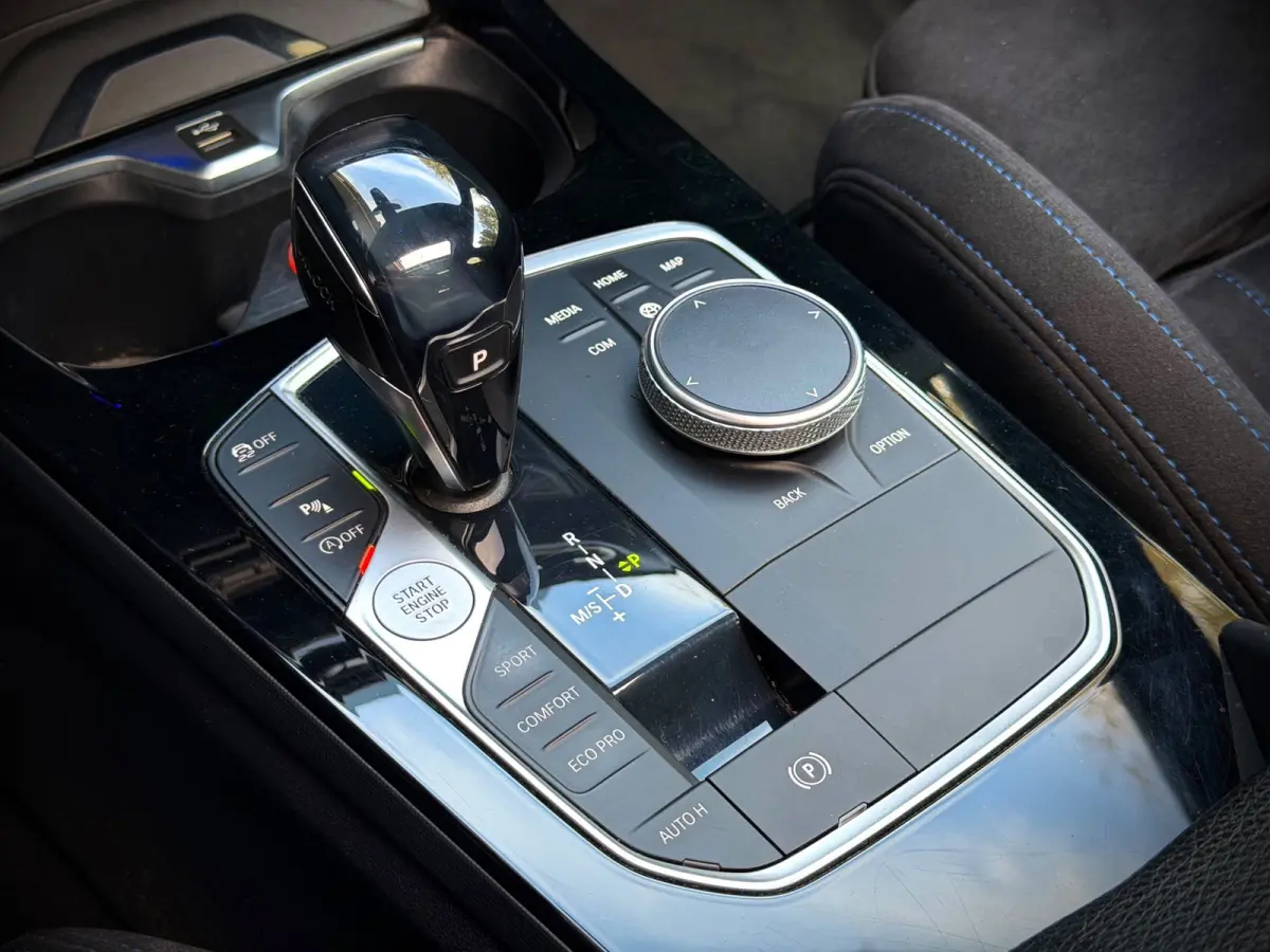 M135i xDrive | PANO | VIRTUAL | KUIPSTOELEN | SFEERVERLICHTING |