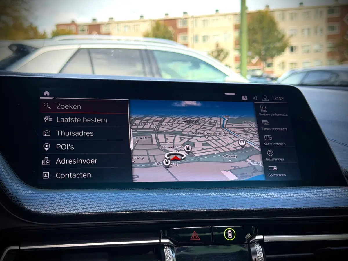 M135i xDrive | PANO | VIRTUAL | KUIPSTOELEN | SFEERVERLICHTING |