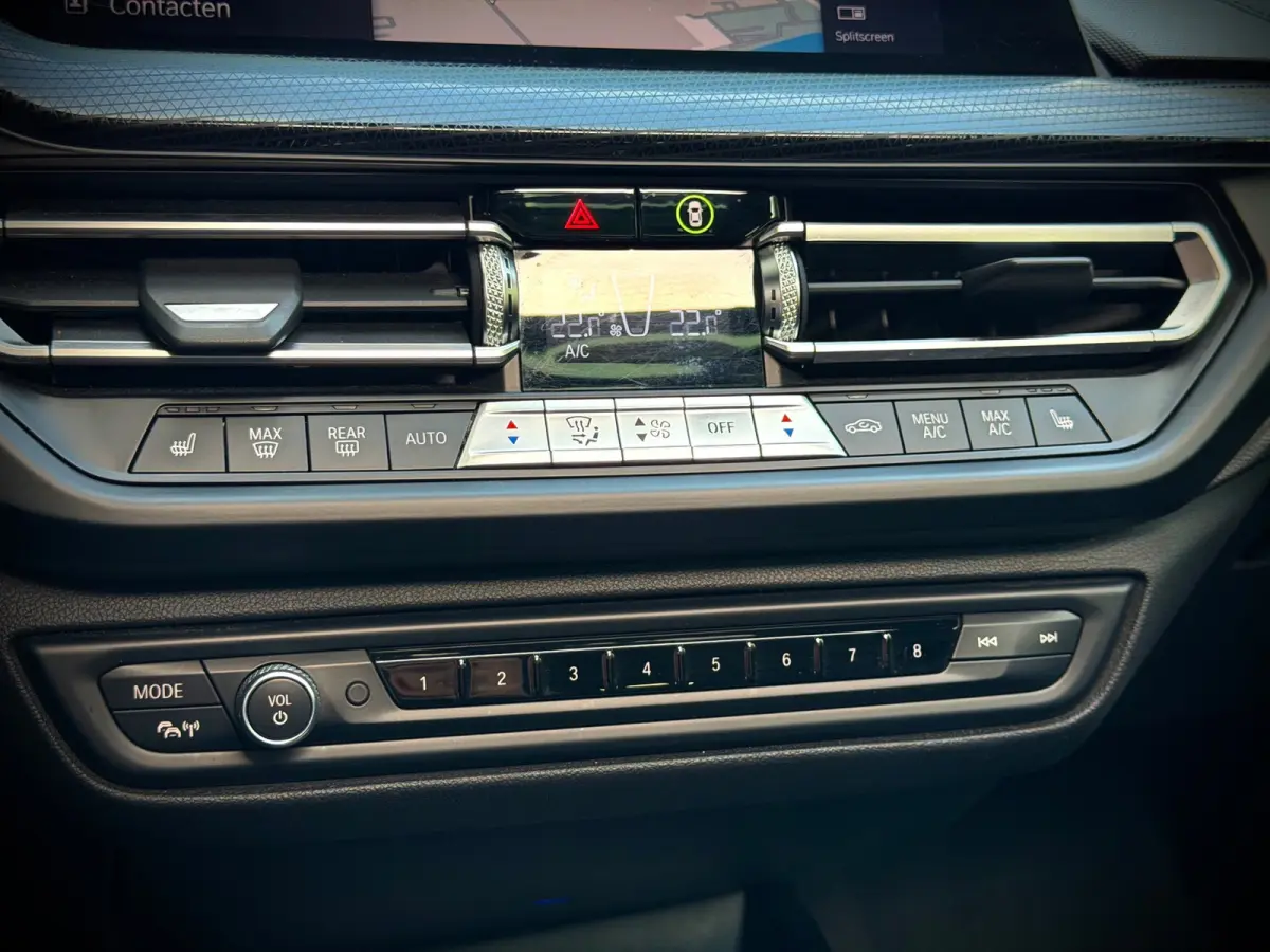 M135i xDrive | PANO | VIRTUAL | KUIPSTOELEN | SFEERVERLICHTING |
