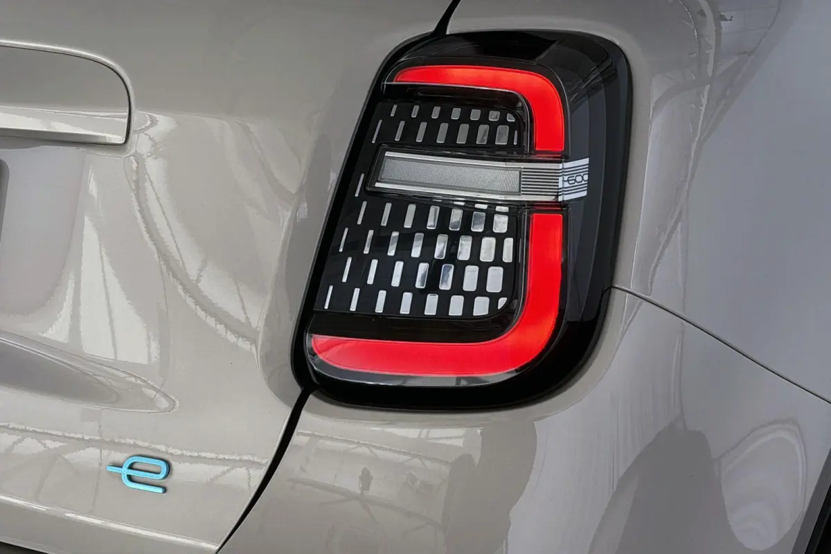 La Prima 54 kWh Leder Stoelverwarming Massage Keyless Camera