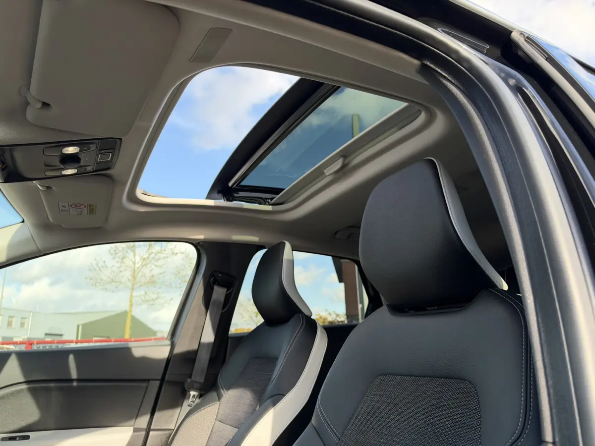 1.6 E-Tech Plug-in Hybrid 160 Intens | Afn. Trekhaak | Panorama | 360 Camera