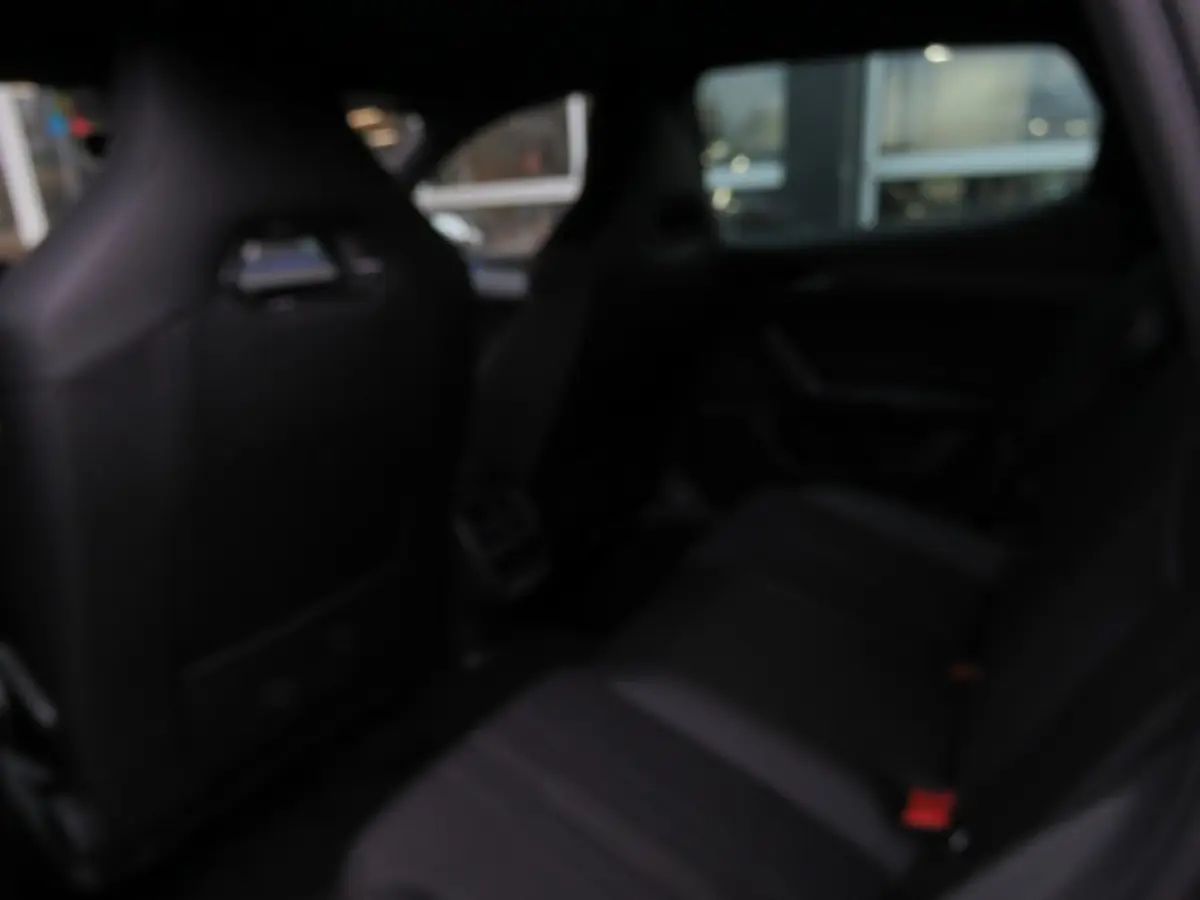 1.4 eHYBRID PHEV / Sportstoelen / Stuurverwarming / 18 Inch / Thuislader / BOVAG garantie