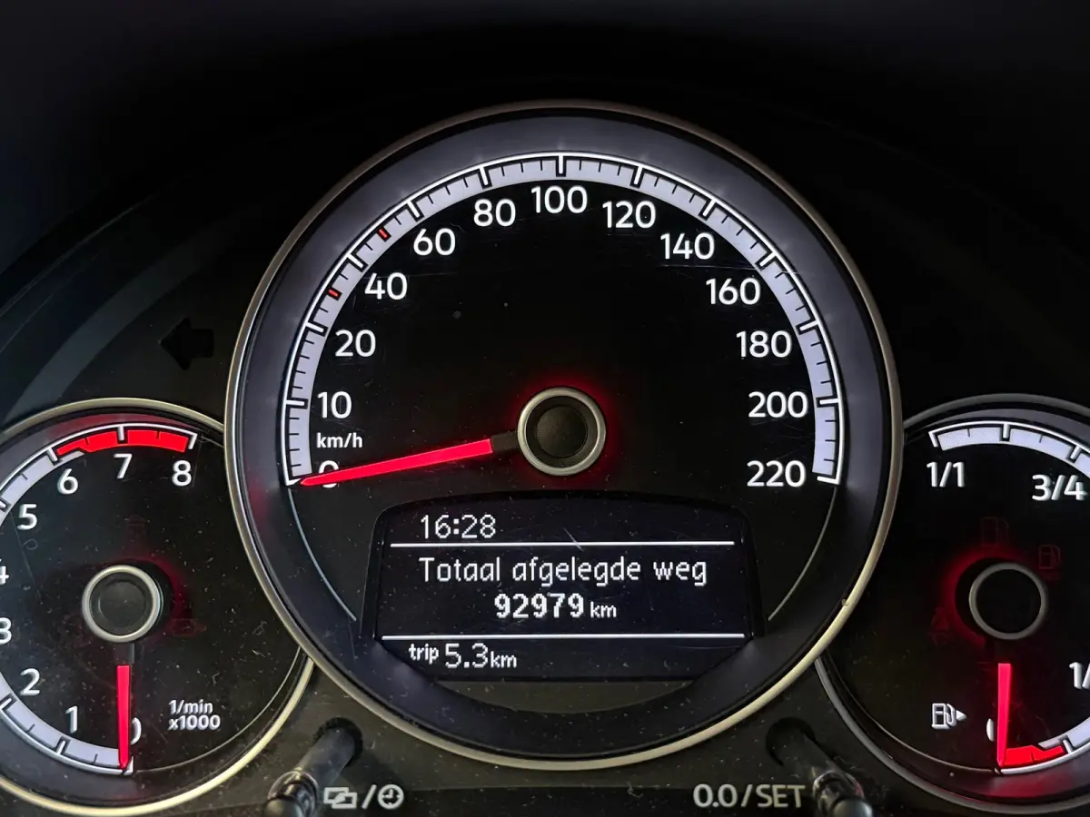 Up! 1.0 BMT move up! Airco-Stoelverw.-Cruise-Camera-Pdc-NL auto-NAP