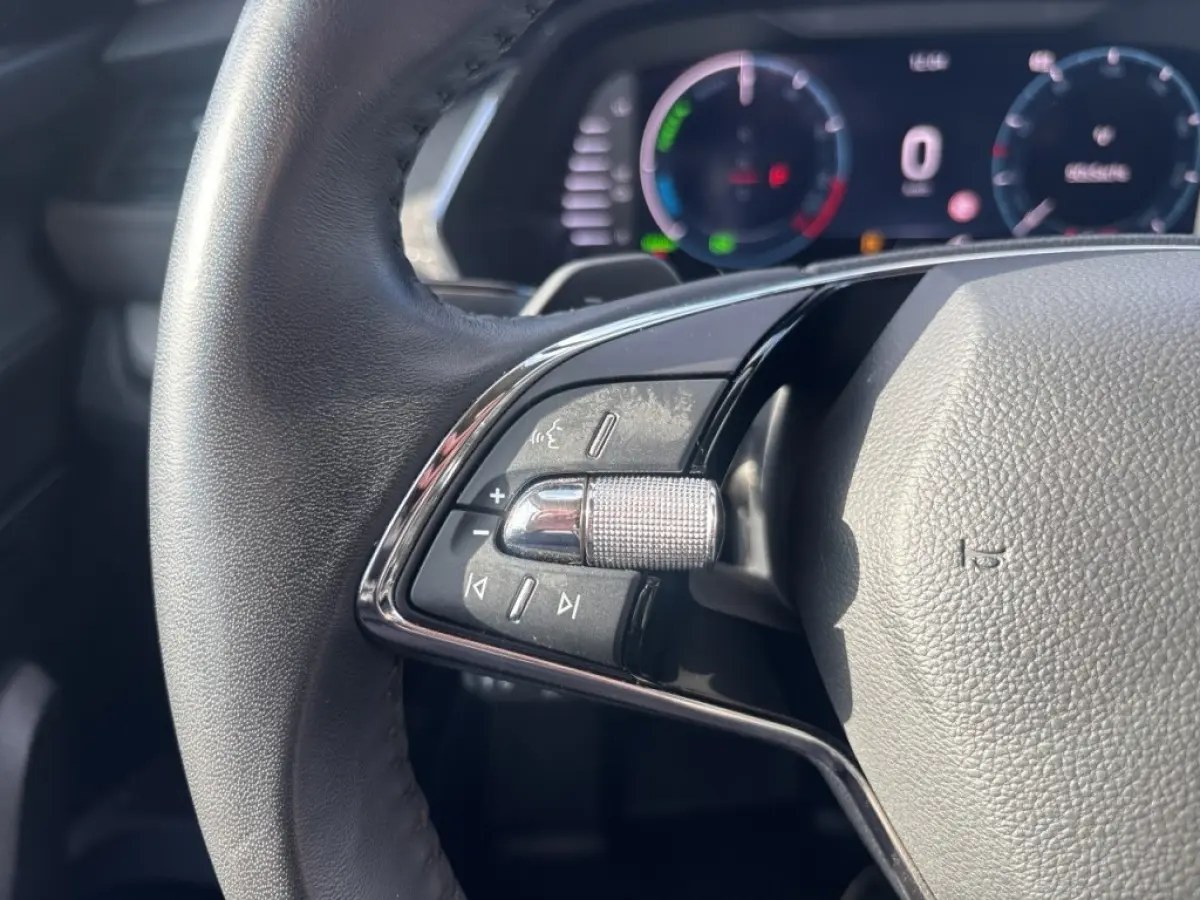 1.4 TSI iV STYLE PDC/ELEK-KLEP/CANTON/ACC/MEM/STOELVERW/CARPLAY/NAVI