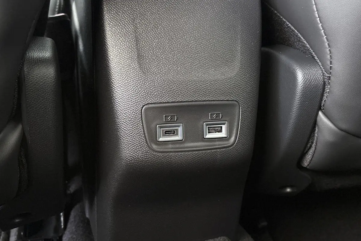 1.2 Hybrid 145 Allure Keyless Camera Clima Adaptive Cruise