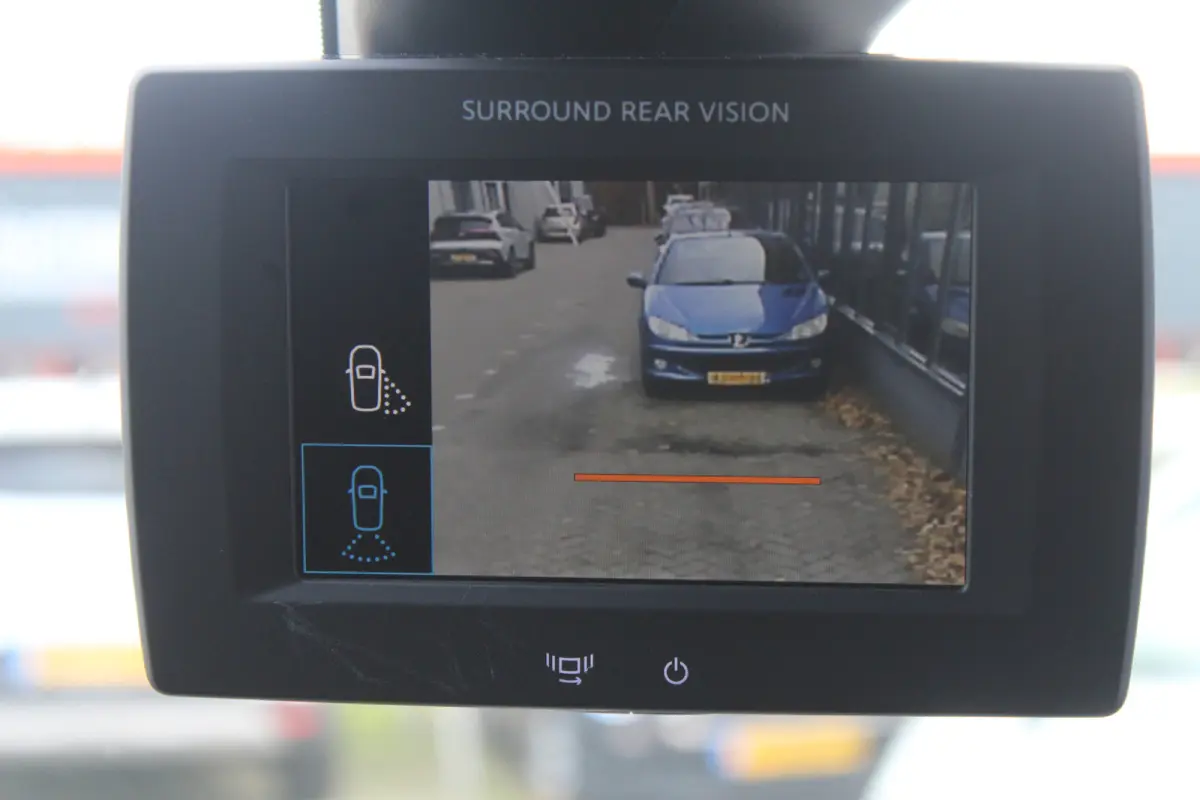 1.6 BlueHDI Driver Premium Sound l Rondom Camera l Cruise control l Regensensor l  Dimlichten automatisch l  Apple Carplay/Android Auto