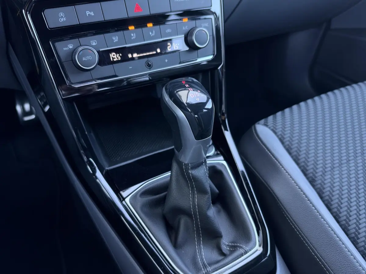 1.0 TSI Style Business R-Line | Virutal Cockpit | Full LED | Carplay | DAB+ | Adaptive Cruise | Sensoren | Navigatie