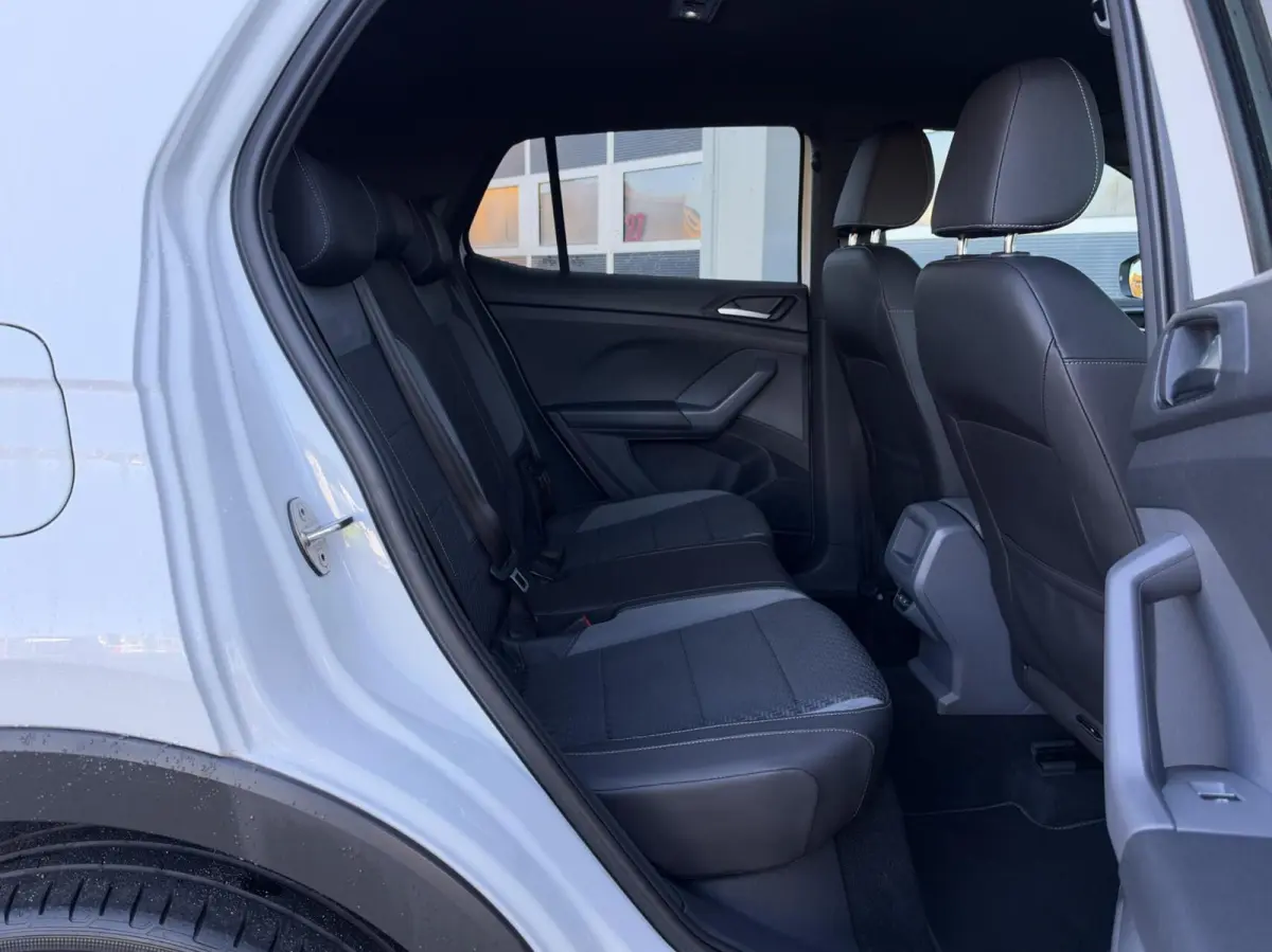 1.0 TSI Style Business R-Line | Virutal Cockpit | Full LED | Carplay | DAB+ | Adaptive Cruise | Sensoren | Navigatie