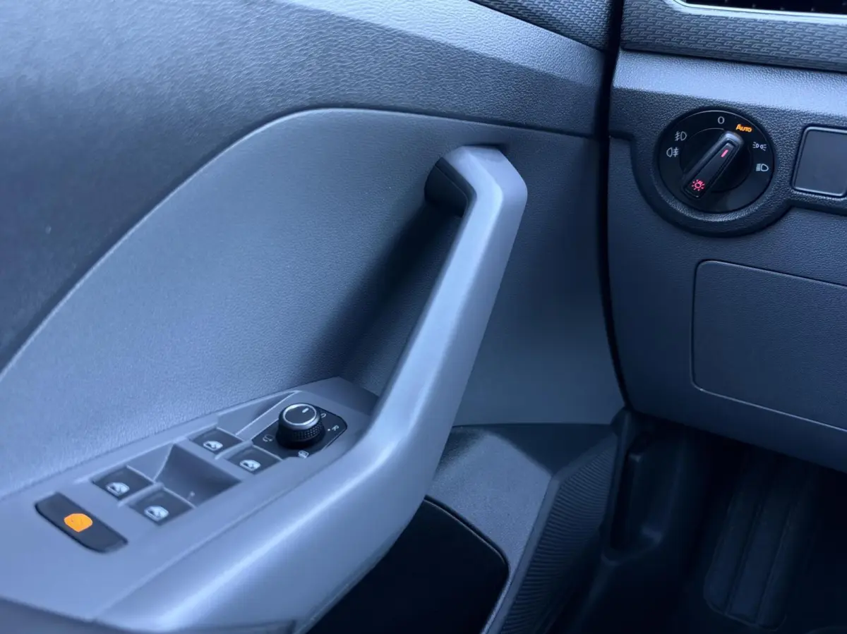 1.0 TSI Style Business R-Line | Virutal Cockpit | Full LED | Carplay | DAB+ | Adaptive Cruise | Sensoren | Navigatie