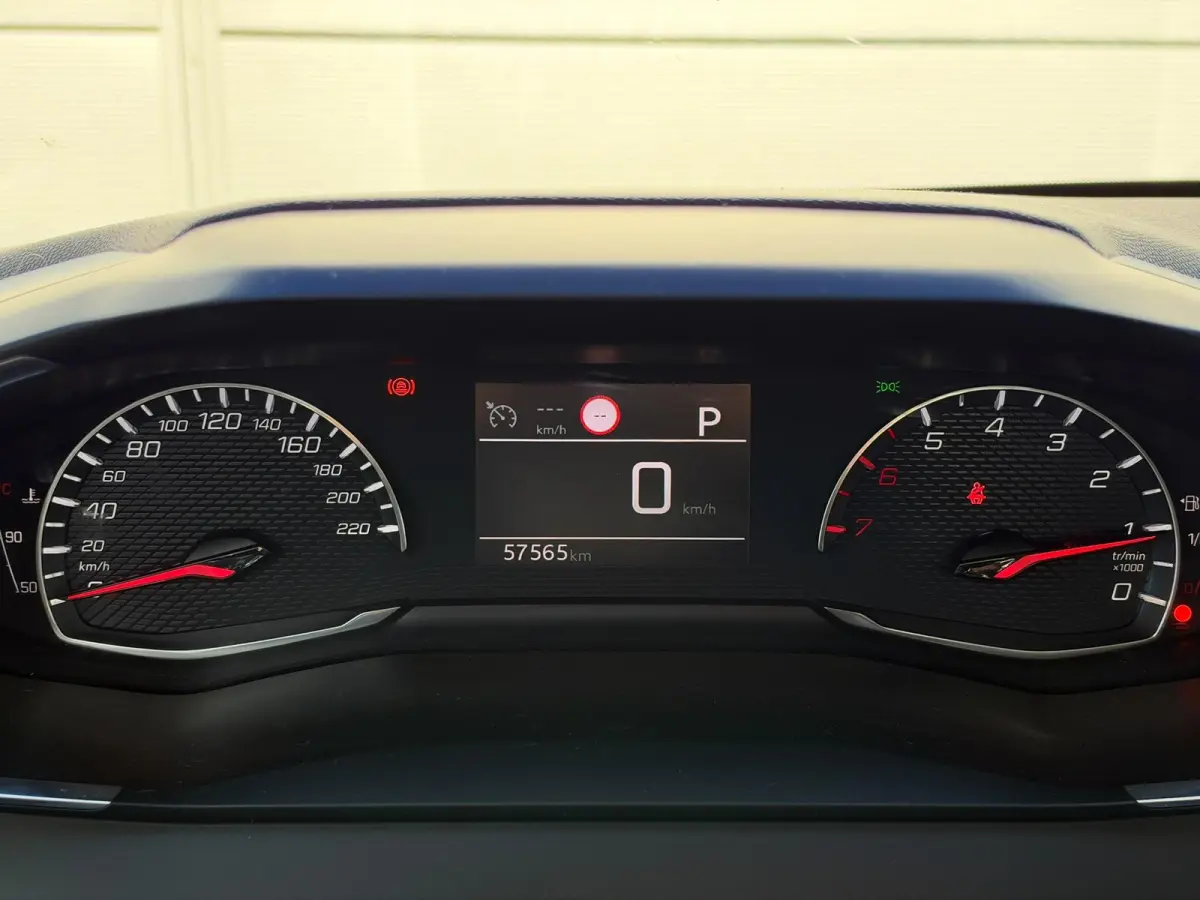 1.2 PureTech Blue Lease Active | Airco | Navigatie | Parkeersensoren | Apple Carplay/Android Auto