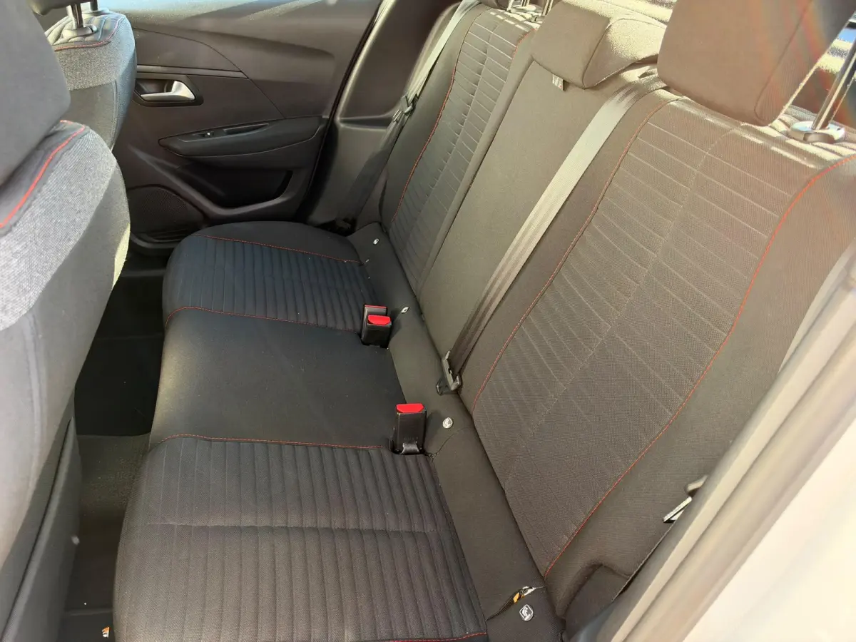 1.2 PureTech Blue Lease Active | Airco | Navigatie | Parkeersensoren | Apple Carplay/Android Auto
