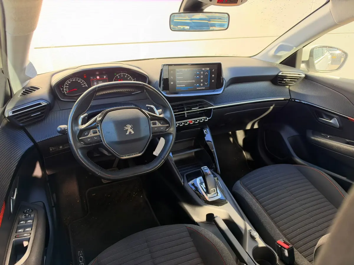 1.2 PureTech Blue Lease Active | Airco | Navigatie | Parkeersensoren | Apple Carplay/Android Auto