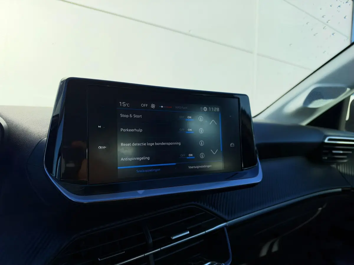 1.2 PureTech Blue Lease Active | Airco | Navigatie | Parkeersensoren | Apple Carplay/Android Auto
