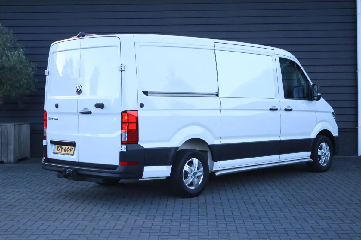 35 2.0 TDI 163pk DSG L3H2 RWD 3500kg Trekgewicht Trekhaak Camera Climate Control Bijrijdersbank Sidebars Navigatie