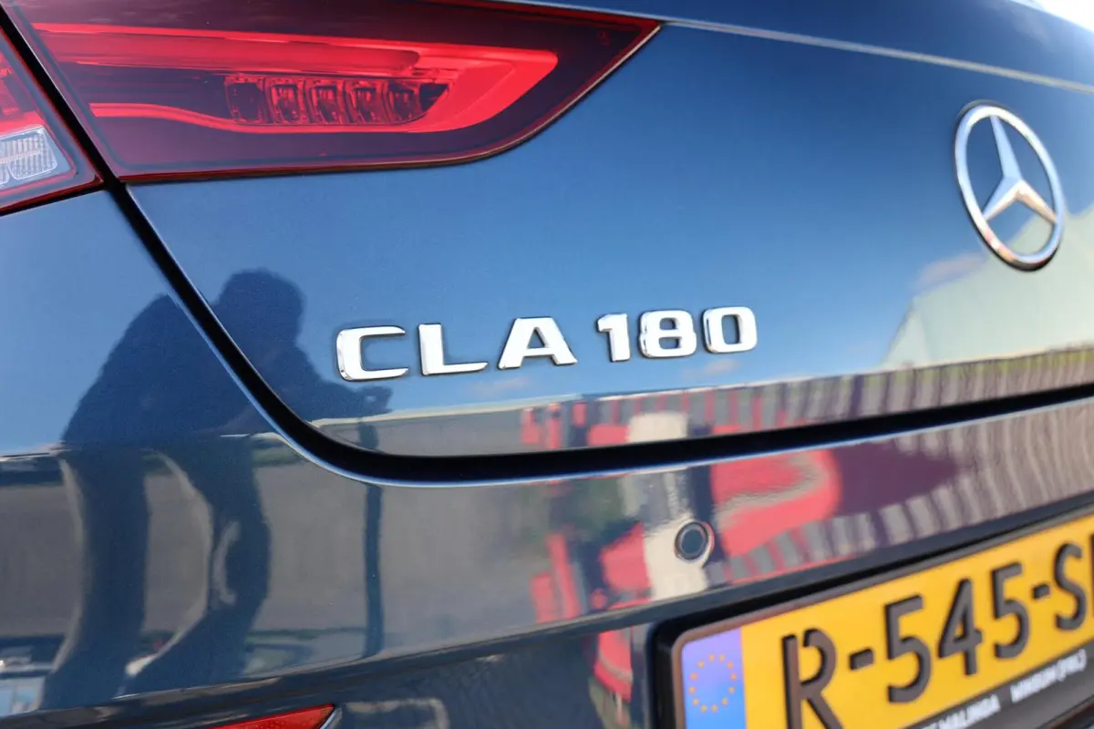 180 Premium|AMG|Widescreen|Sportstoelen|Camera|Stoelverwarming