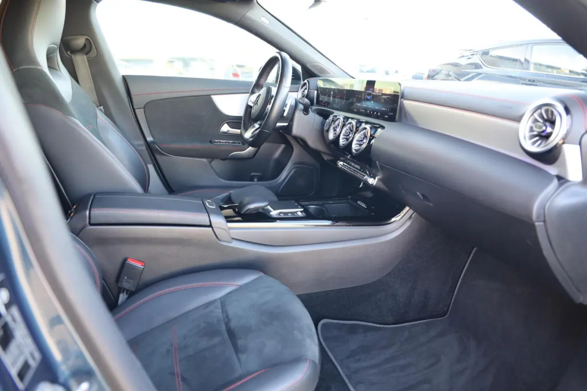 180 Premium|AMG|Widescreen|Sportstoelen|Camera|Stoelverwarming