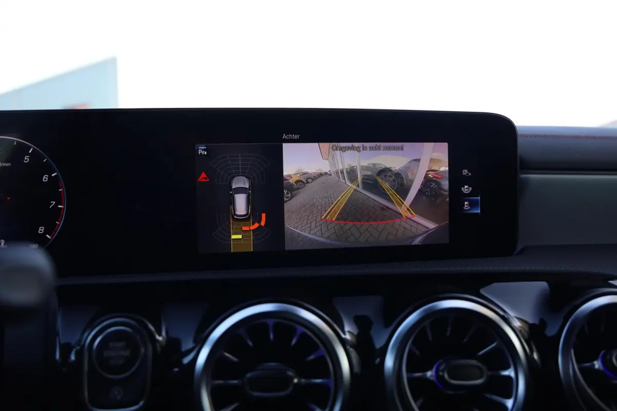 180 Premium|AMG|Widescreen|Sportstoelen|Camera|Stoelverwarming