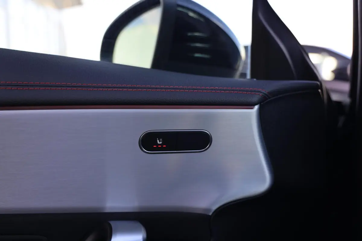 180 Premium|AMG|Widescreen|Sportstoelen|Camera|Stoelverwarming
