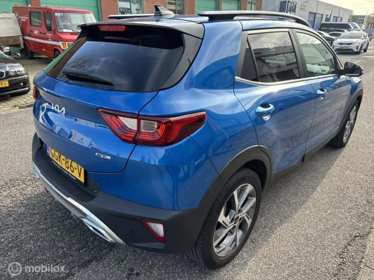 1.0T MHEV GT-Line Automaat Luxe GT-Line uitvoering , Stoel & Stuur verwarming , Dodehoek detectie , Smartkey enrty , Navigatie , Camera , Parkeerhulp Voor & Achter , Two tone , Priveglas ,Ke