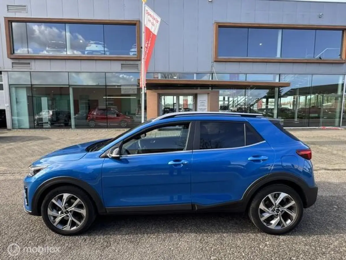 1.0T MHEV GT-Line Automaat Luxe GT-Line uitvoering , Stoel & Stuur verwarming , Dodehoek detectie , Smartkey enrty , Navigatie , Camera , Parkeerhulp Voor & Achter , Two tone , Priveglas ,Ke