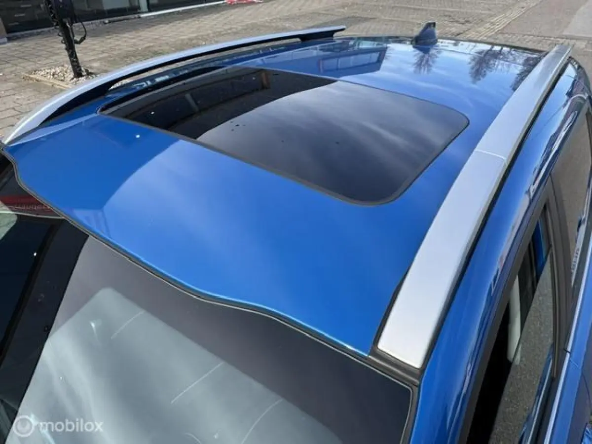 1.0T MHEV GT-Line Automaat Luxe GT-Line uitvoering , Stoel & Stuur verwarming , Dodehoek detectie , Smartkey enrty , Navigatie , Camera , Parkeerhulp Voor & Achter , Two tone , Priveglas ,Ke