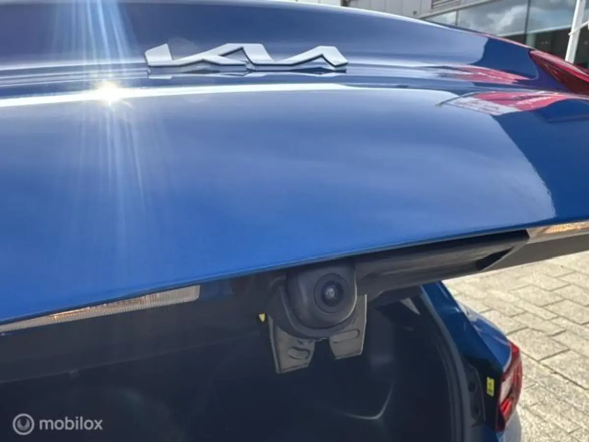 1.0T MHEV GT-Line Automaat Luxe GT-Line uitvoering , Stoel & Stuur verwarming , Dodehoek detectie , Smartkey enrty , Navigatie , Camera , Parkeerhulp Voor & Achter , Two tone , Priveglas ,Ke