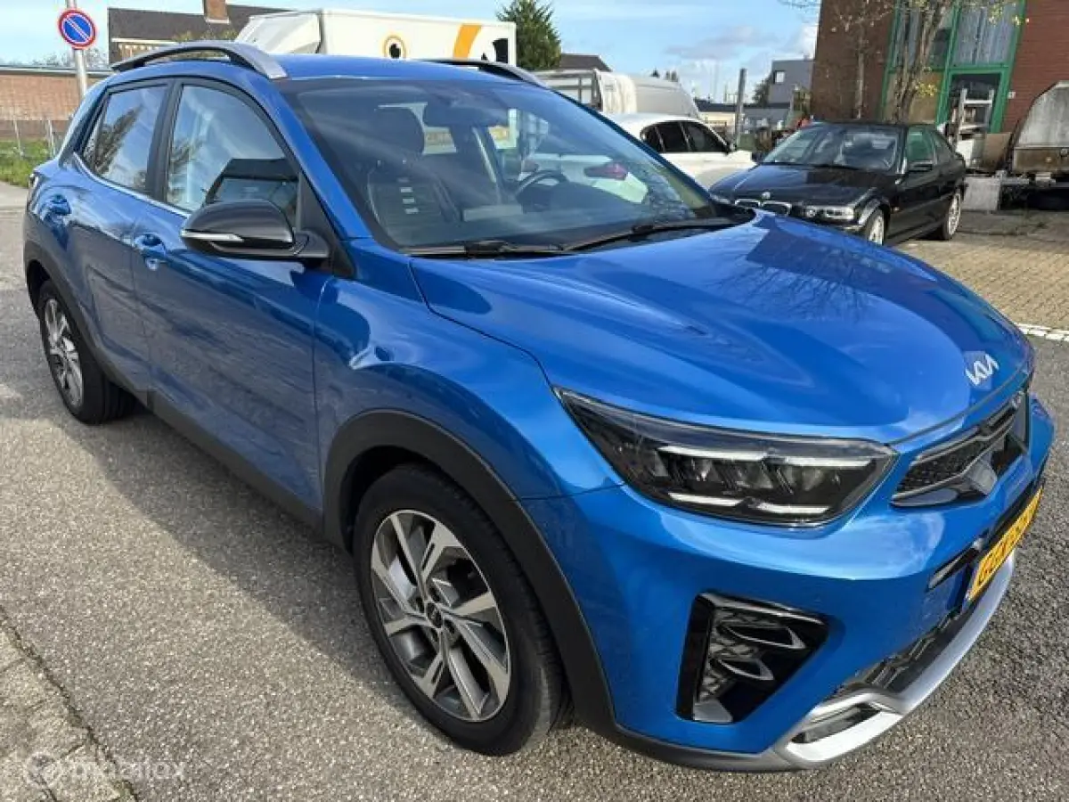 1.0T MHEV GT-Line Automaat Luxe GT-Line uitvoering , Stoel & Stuur verwarming , Dodehoek detectie , Smartkey enrty , Navigatie , Camera , Parkeerhulp Voor & Achter , Two tone , Priveglas ,Ke