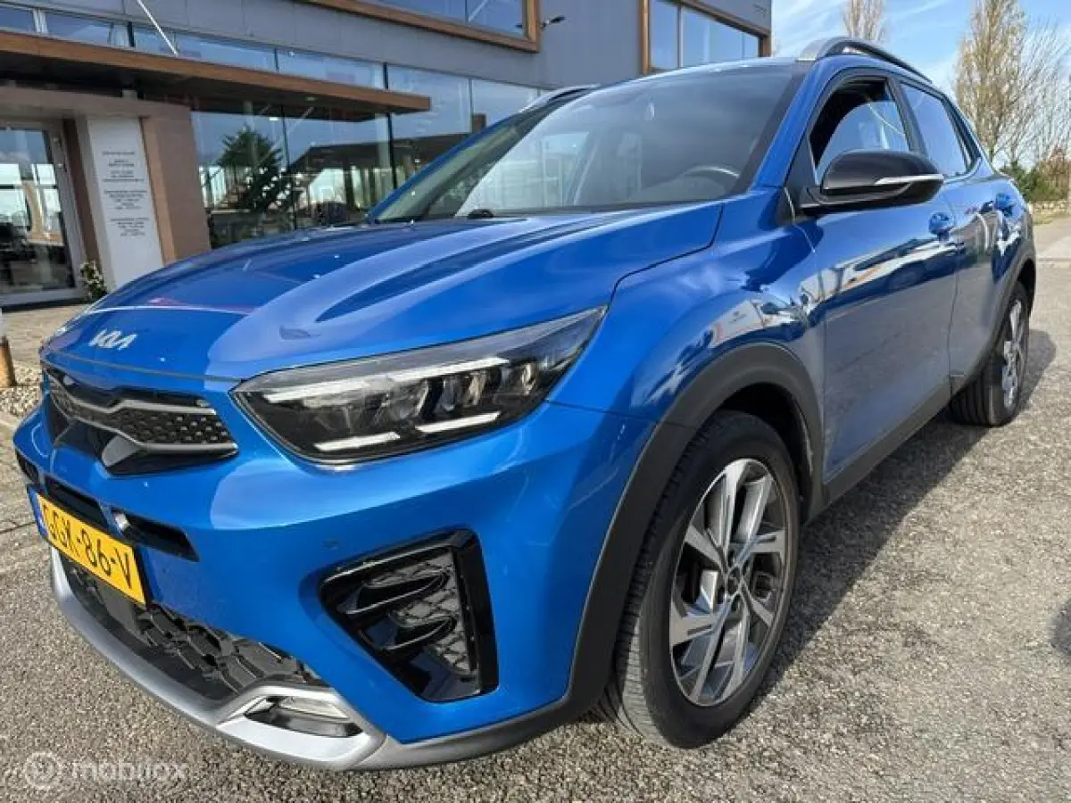 1.0T MHEV GT-Line Automaat Luxe GT-Line uitvoering , Stoel & Stuur verwarming , Dodehoek detectie , Smartkey enrty , Navigatie , Camera , Parkeerhulp Voor & Achter , Two tone , Priveglas ,Ke