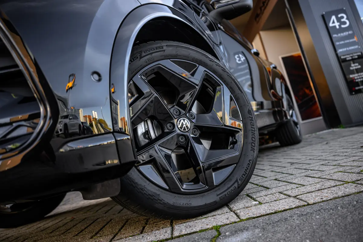1.5 eHybrid R-Line Edition 272 Pk|Massage |Pano |Trekhaak|360-Camera| Acc | Lane-Assist