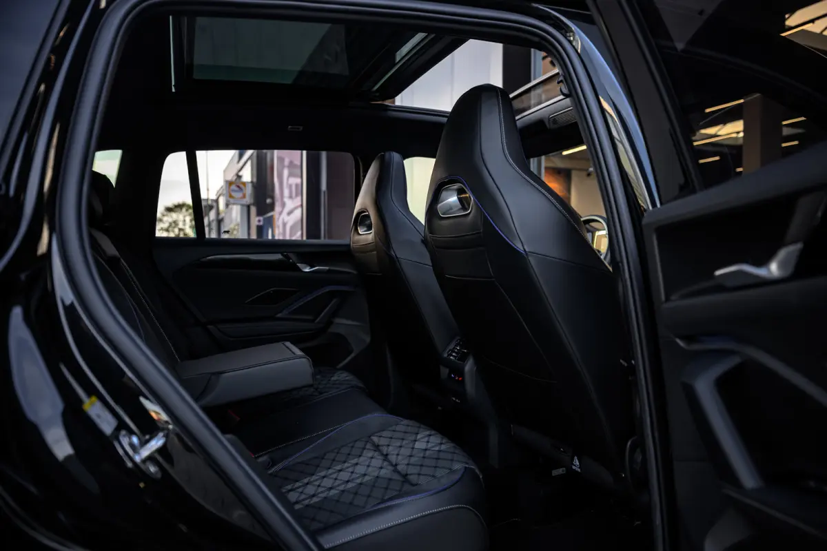 1.5 eHybrid R-Line Edition 272 Pk|Massage |Pano |Trekhaak|360-Camera| Acc | Lane-Assist