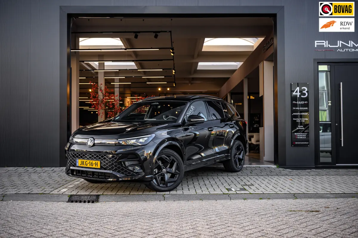 1.5 eHybrid R-Line Edition 272 Pk|Massage |Pano |Trekhaak|360-Camera| Acc | Lane-Assist