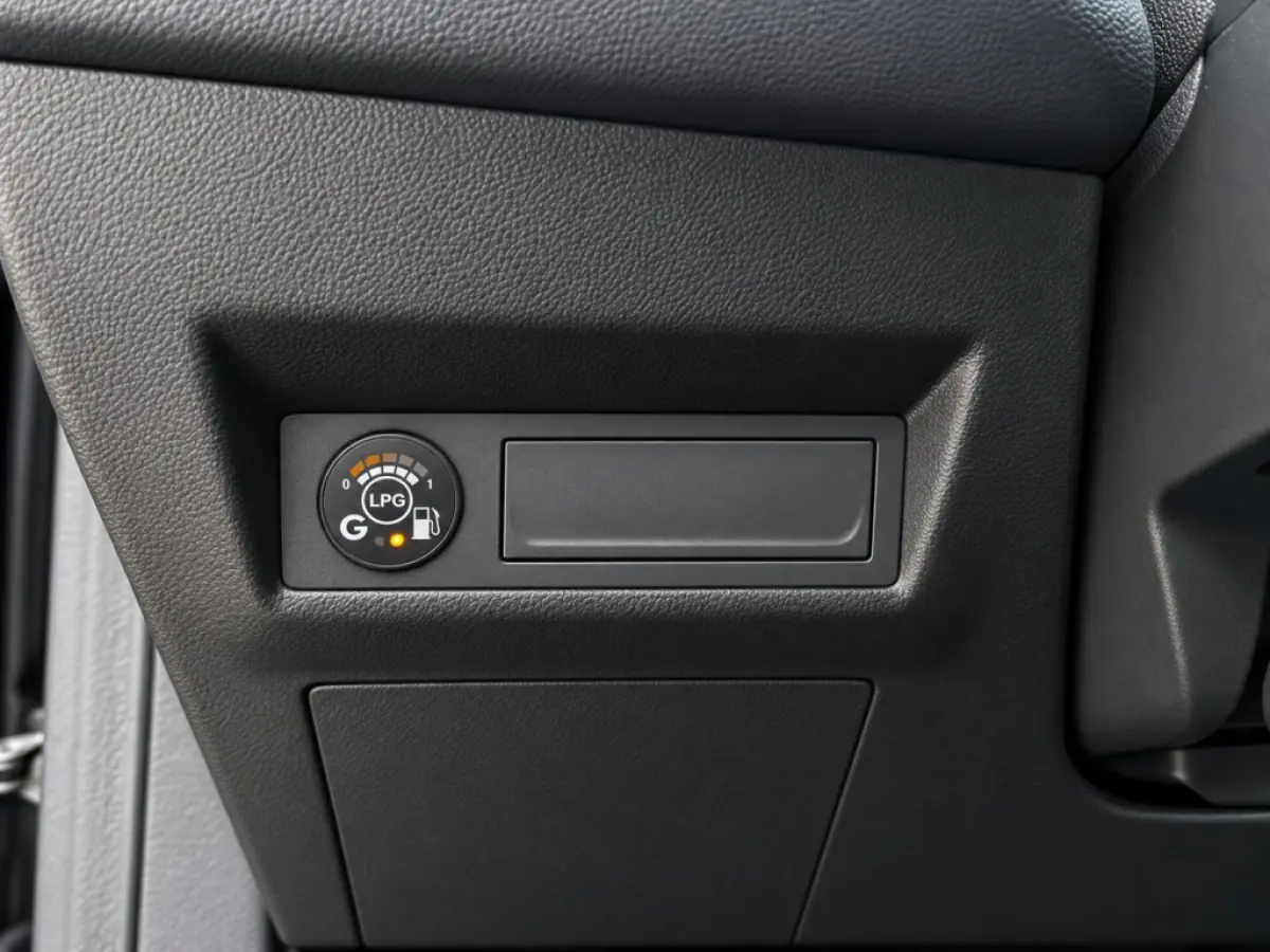 1.0 TCe Bi-Fuel Zen | 9,3* Navigatie scherm | Cruise Control | Climate Control | Apple Carplay/Android Auto | Full Led | Camera