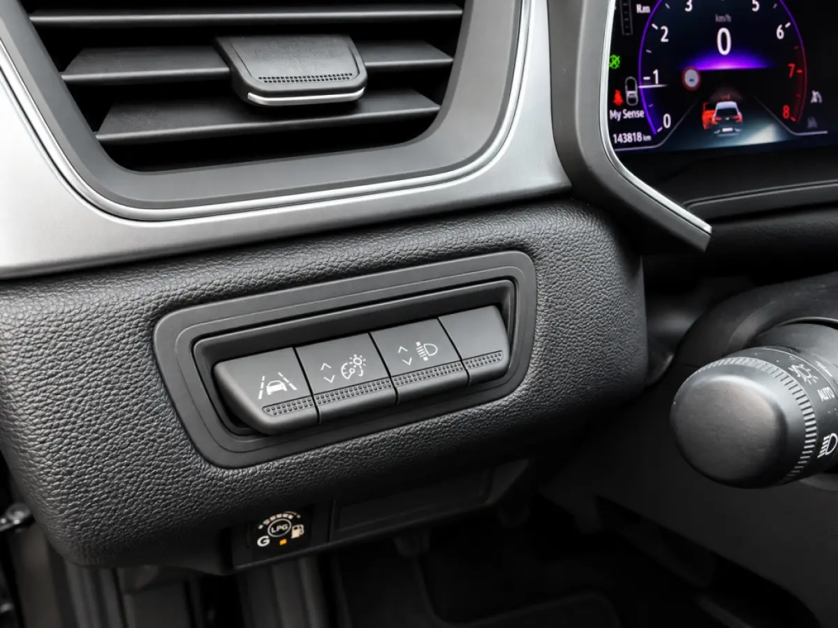 1.0 TCe Bi-Fuel Zen | 9,3* Navigatie scherm | Cruise Control | Climate Control | Apple Carplay/Android Auto | Full Led | Camera