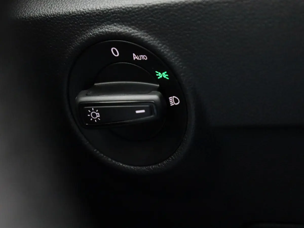1.0 TSI Life 110 PK| Origineel Nederlands | 1e Eigenaar | Dealeronderhouden | Navigatie | Parkeersensoren | Climatronic | LED Koplampen | Digitale Cockpit | Apple Carplay