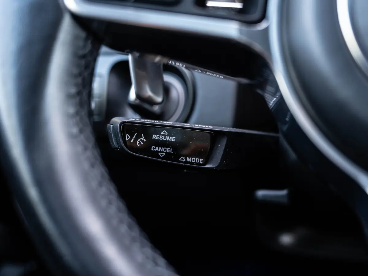 3.0 E-Hybrid Platinum Edition Pano/Keyless/Memory/NL
