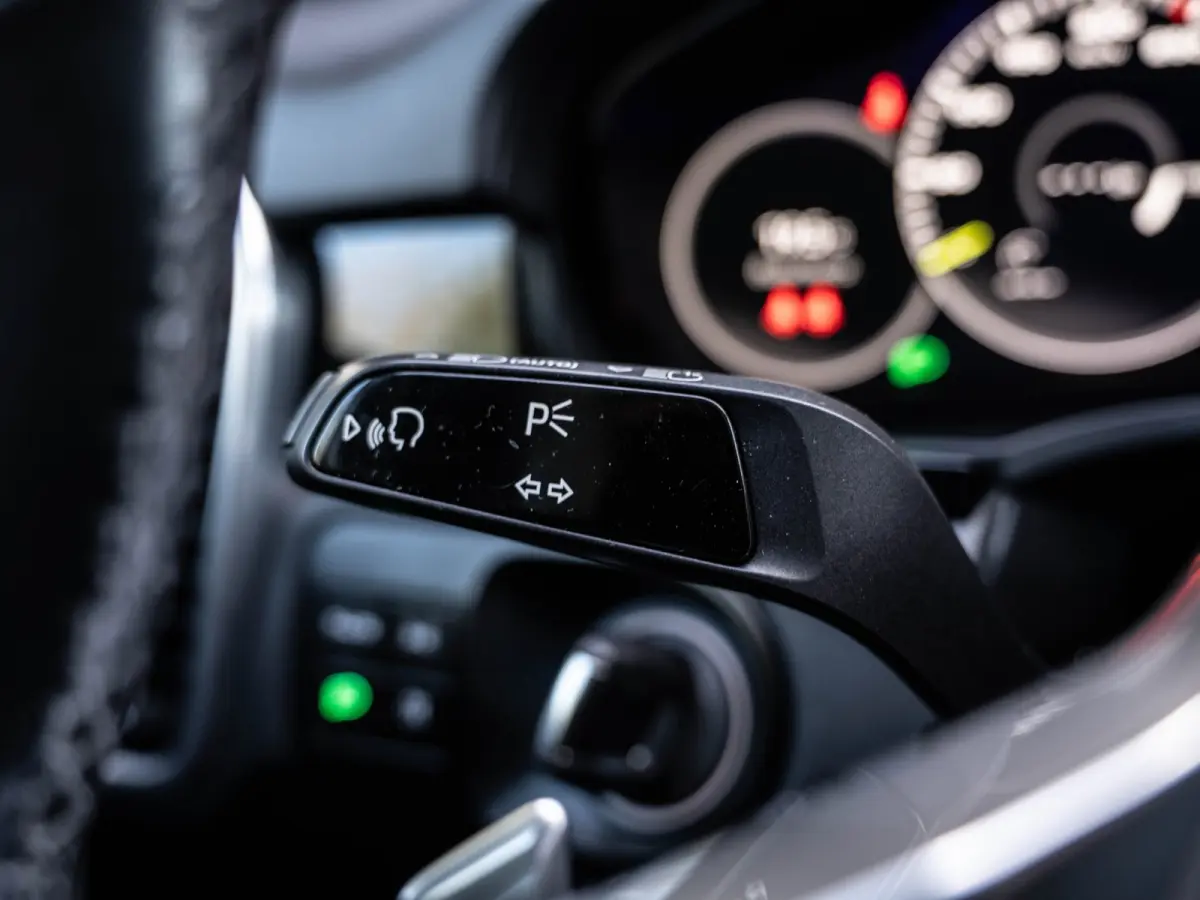3.0 E-Hybrid Platinum Edition Pano/Keyless/Memory/NL